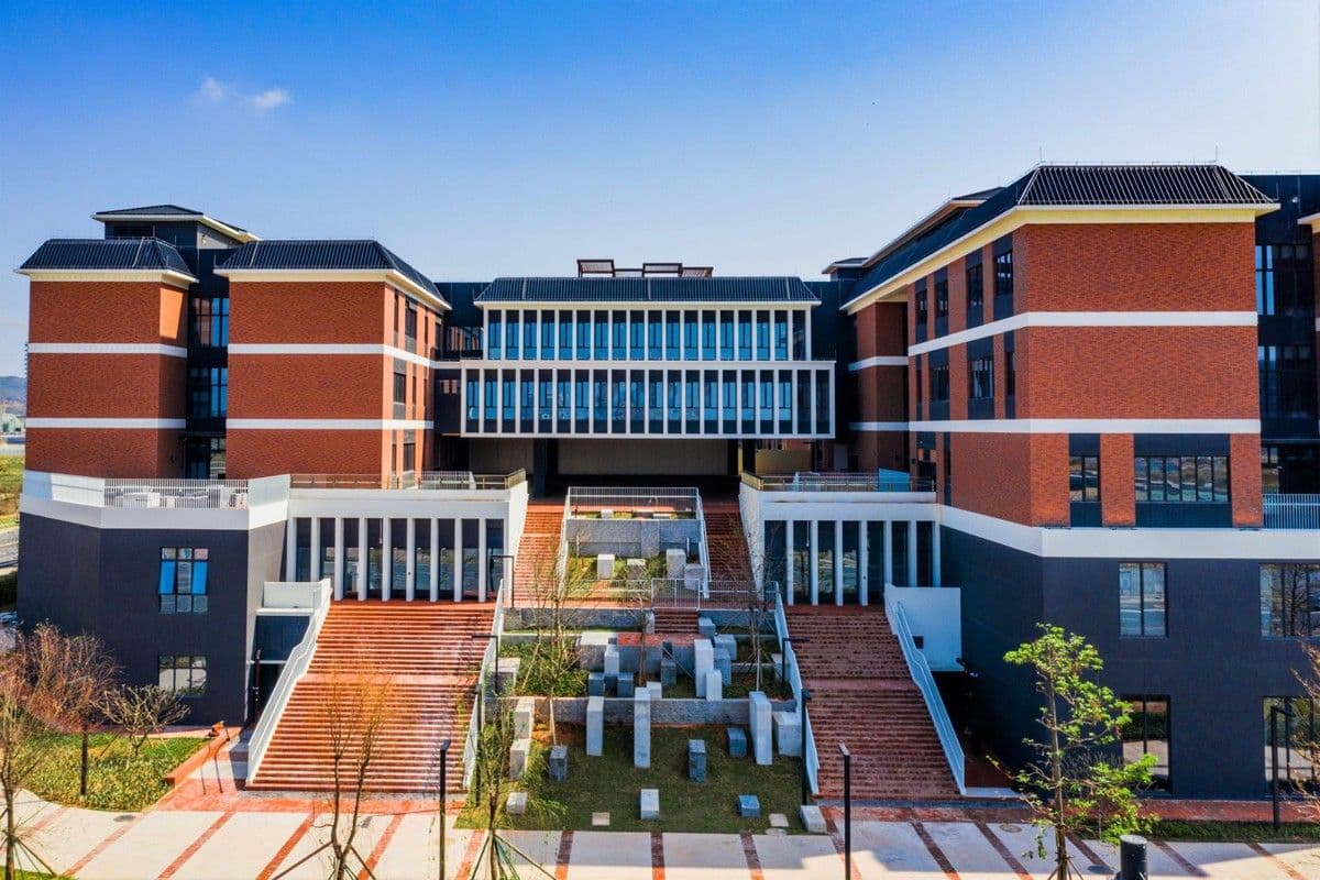 哈罗横琴招生与课程指南：2026—2027学费、IGCSE、A-Level及寄宿