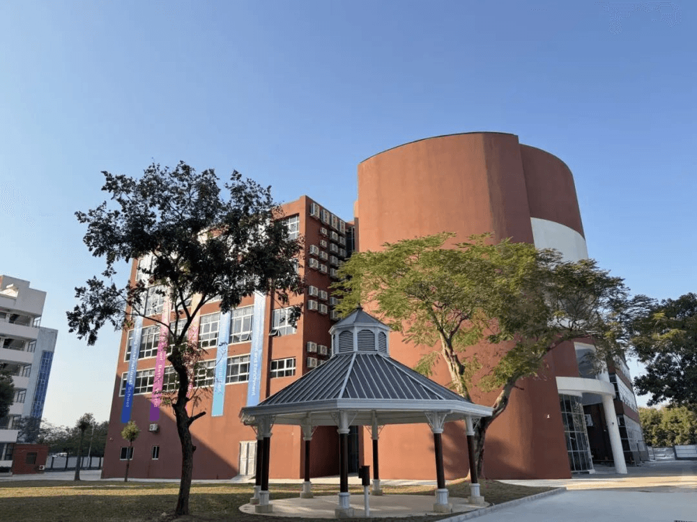 实验ALevel (新哲文院A-Level学部） - 图片 2