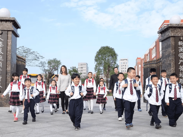 深圳市珊蒂泉外国语学校国际部 - 图片 2