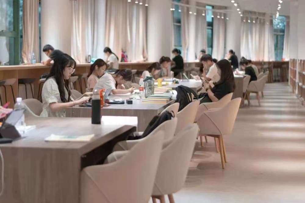 广东理工学院 - 图片 10