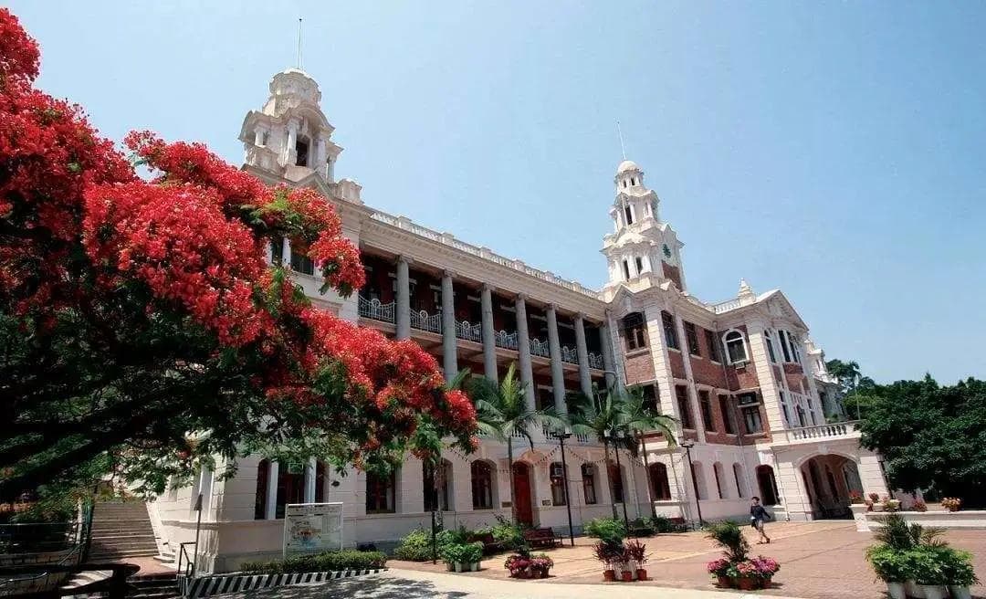 深圳高级中学国际部学长说丨梁宇腾: 乾坤未定之前，所有人都是黑马