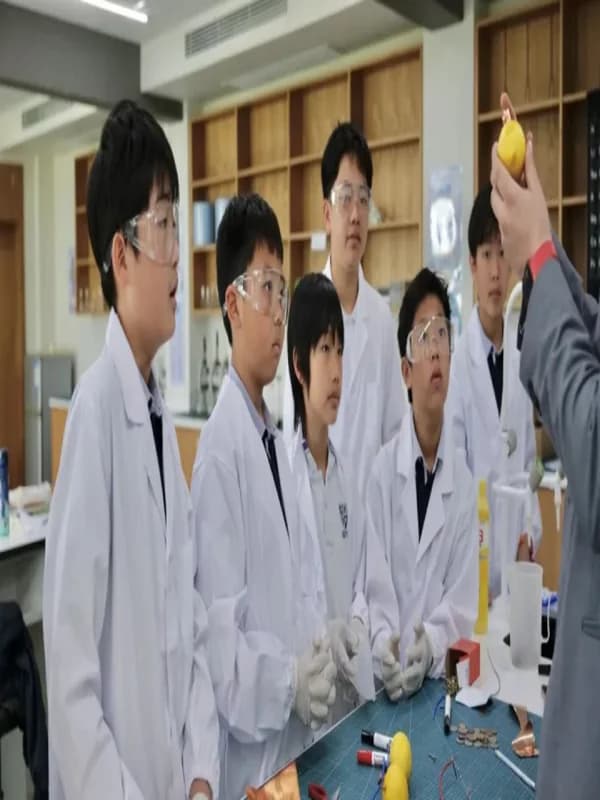 深圳IPC国际校区中学部 | 用实践开启科学探索之旅 | SIPC科学课