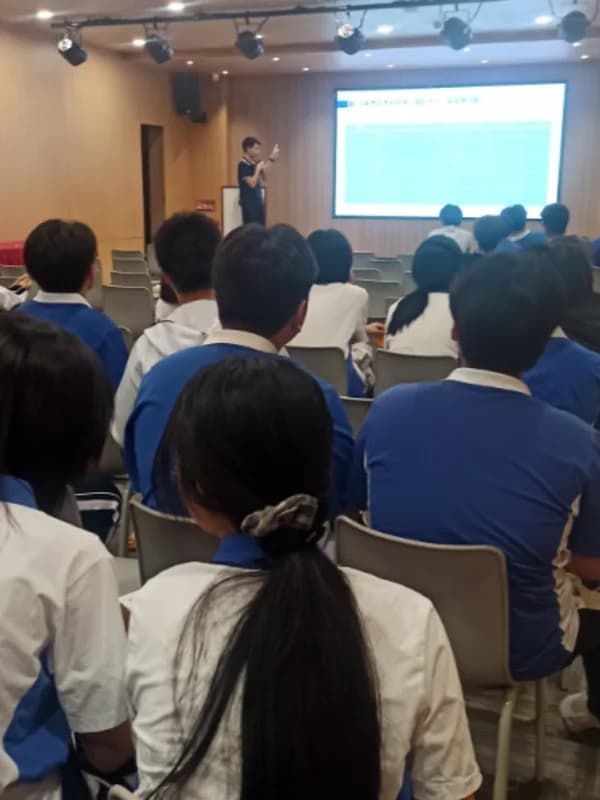 深圳市正德高级中学DSE学部 | 从入围到优选：2025校长引荐计划近期回顾与展望