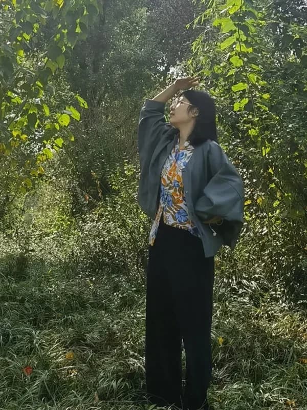 ROSSO国际艺术中心 | iOFFER| 她用同1本作品集,拿下UAL戏服、插画双专业本科直录!金斯顿/南安也递来橄榄枝!