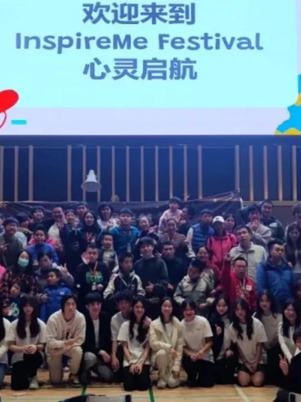 实验ALevel (新哲文院A-Level学部) | SIA五星社团 | Burning Vocal声乐社:以声为炬,在音乐里点燃青春与热爱